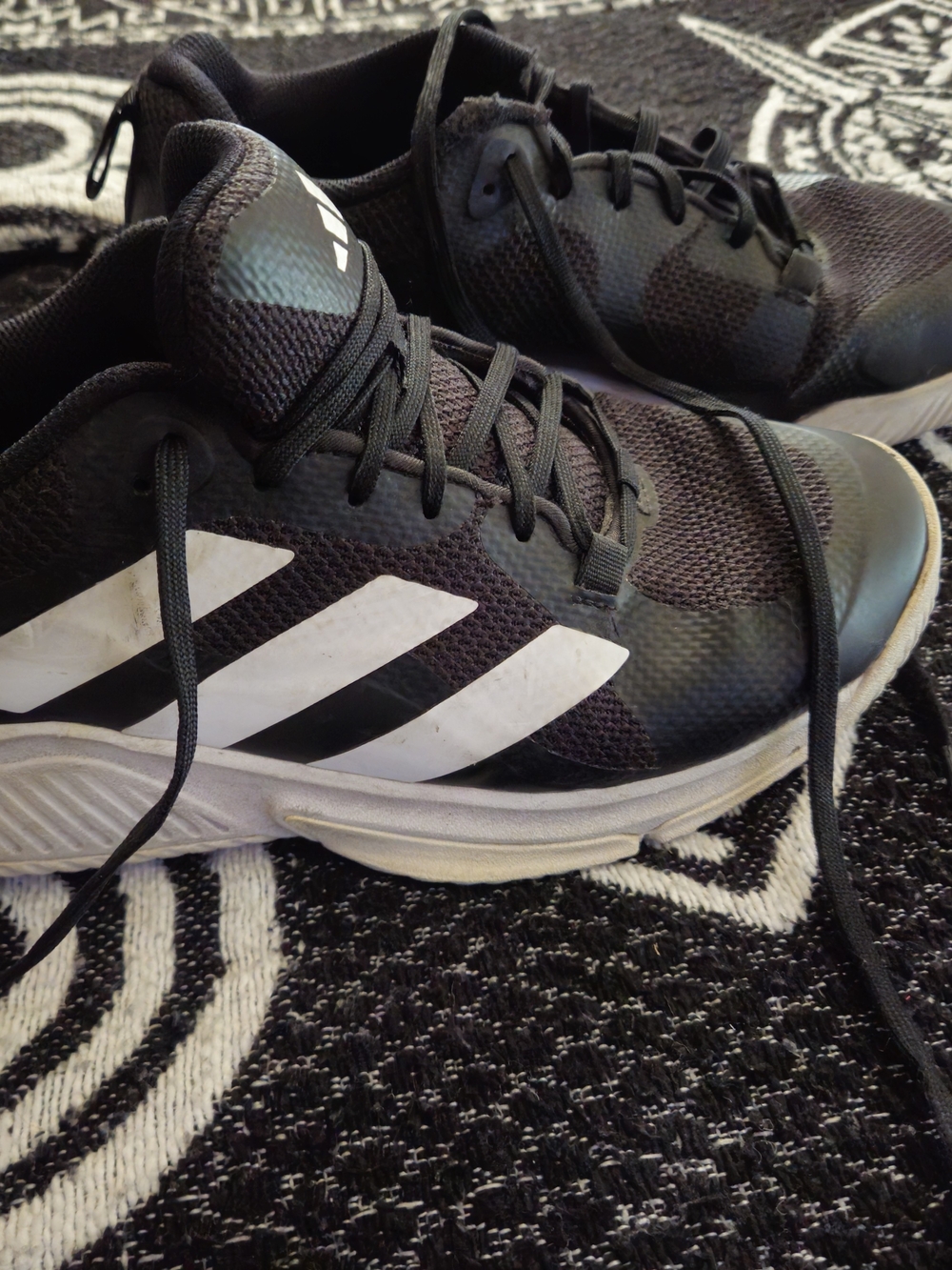 Men's 7.5 Adidas Court Team Bounce 2.0. Black And White